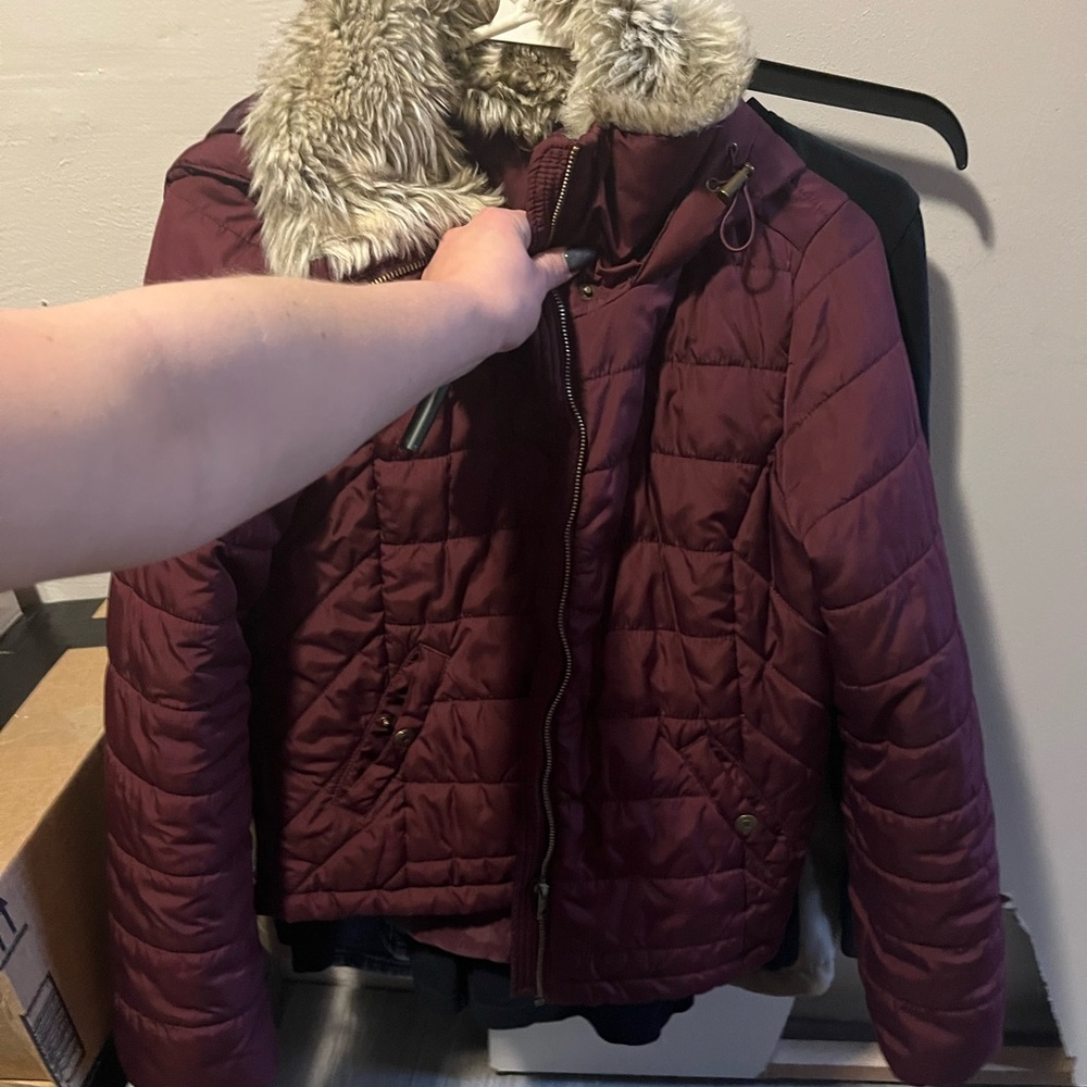 Aeropostale Women's Burgundy Jacket with Faux Fur Collar - Picture 3 of 4